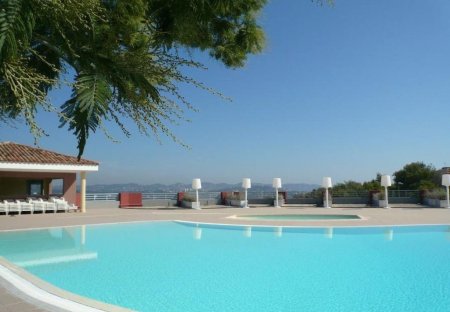 Apartment in Le Roc Fleuri-Capitou (Jeanne d'Arc), the South of France