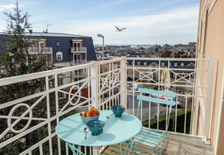 Apartment in Hennequeville-Zone Callenville, France