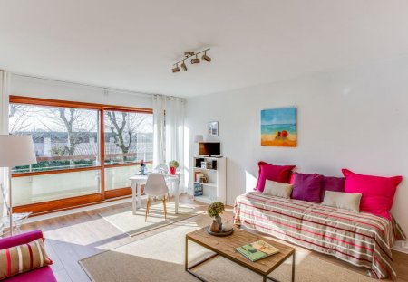 Apartment in Cinq Cantons-Golf, France