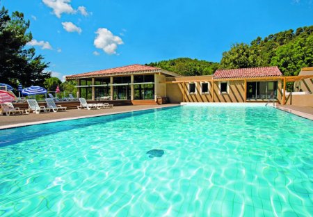 Apartment in Gréoux-les-Bains, the South of France