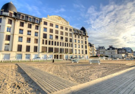 Apartment in Port Littoral-Ville Nord, France