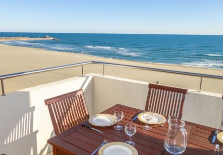 Apartment in Plage Centre, the South of France