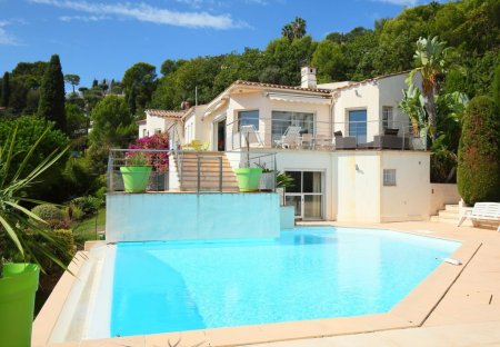 House in Brusquet-Retenaou-Devens, the South of France