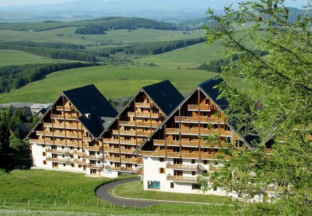Apartment in Besse-et-Saint-Anastaise, France