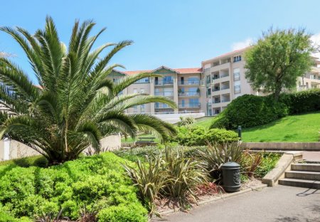 Apartment in Halles-Hurlague, France