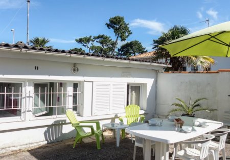 Villa in Pontaillac, France