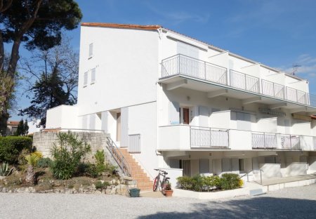 Apartment in Le Chay-Les Gardes, France