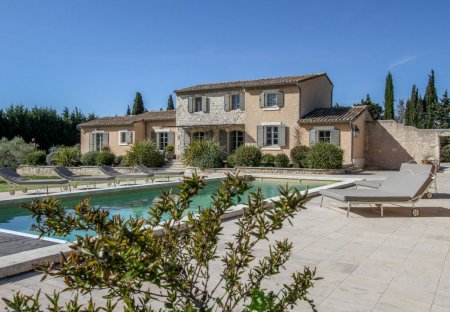 House in Châteaurenard Est, the South of France
