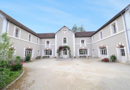 House in Sermizelles, France