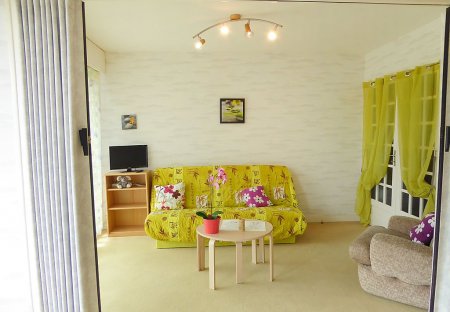 Apartment in Parame Centre-Rochebonne, France