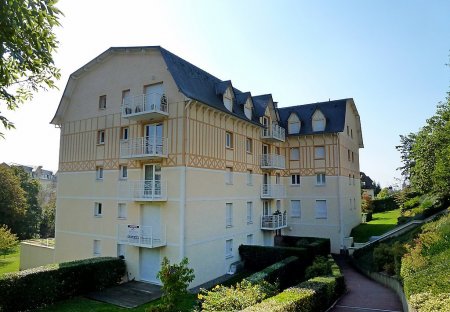 Apartment in Hennequeville-Zone Callenville, France