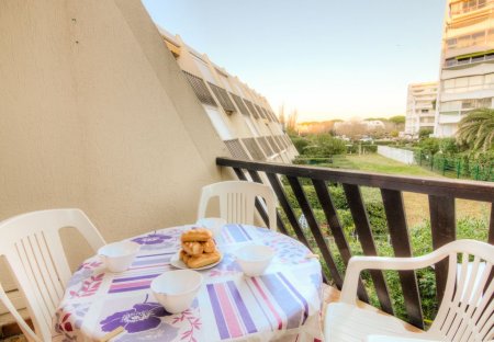 Apartment in La Grande-Motte Centre, the South of France