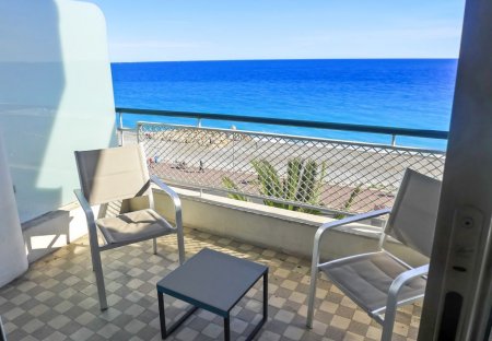 Apartment in Lenval, the South of France