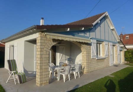 House in Merville-Franceville-Plage, France