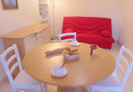Apartment in La Richardais, France