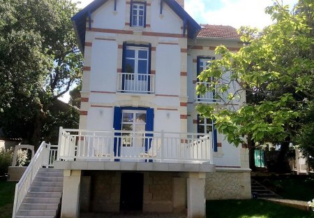 House in Saint-Palais-sur-Mer, France