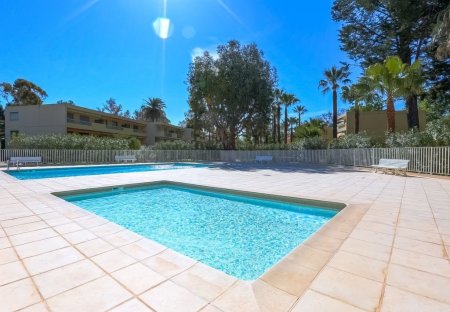 Apartment in Saint-Maymes-Lauvert, the South of France