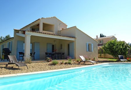 House in Saint-Saturnin-lès-Apt, the South of France