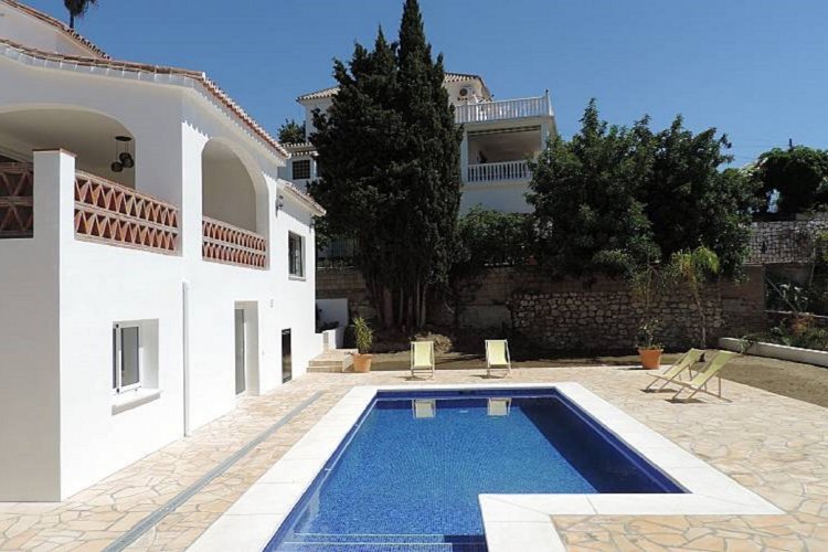 Villa to rent in Benalmádena Pueblo, Spain with private pool 254133