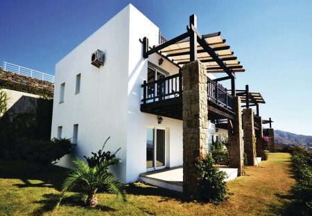 Apartment in Gumusluk, Turkey