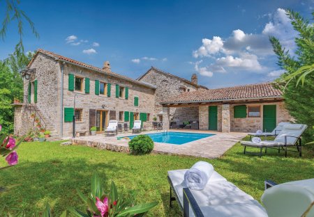 Villa in Ugrini, Croatia
