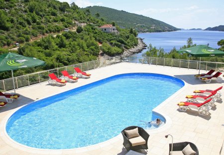 Villa in Karbuni, Croatia