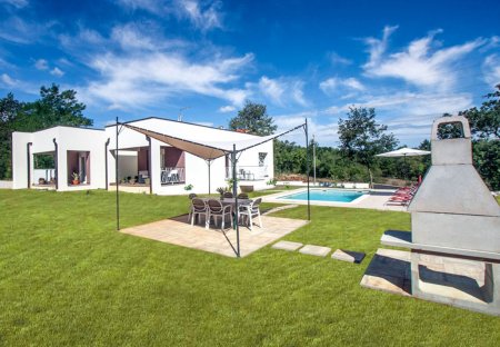 Villa in Sveti Bartul, Croatia