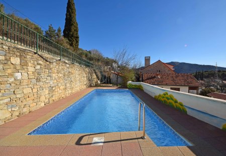 Villa in Žrnovnica, Croatia