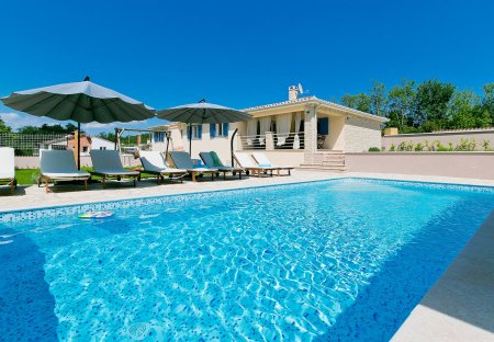 Villa in Snašići, Croatia