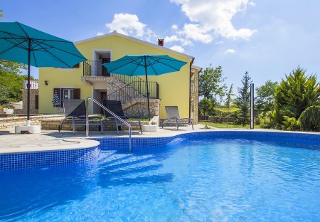 Villa in Kapelica, Croatia