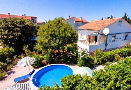 Villa in Pinezići, Croatia