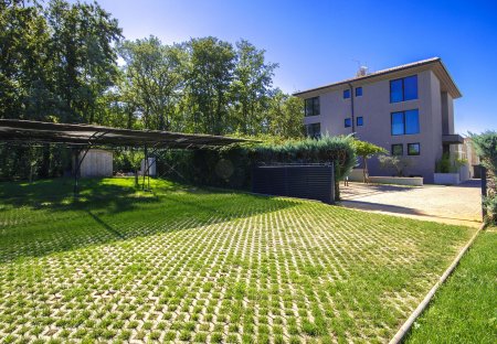 Villa in Križine, Croatia