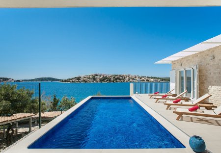 Villa in Zatoglav, Croatia