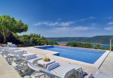 Villa in Trgetari, Croatia