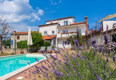 Villa in Kujići, Croatia