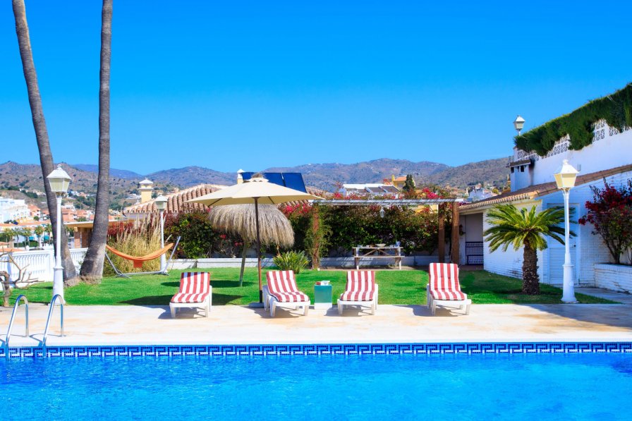 Villa to rent in Rincón de la Victoria, Spain with private pool 256050