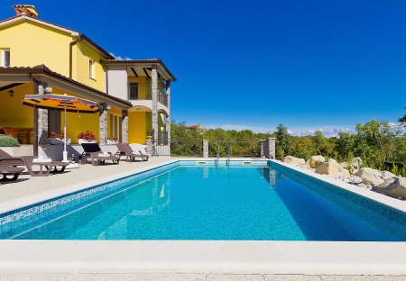 Villa in Kunj, Croatia