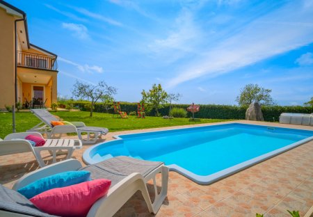 Villa in Presika, Croatia