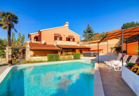 Villa in Muntić, Croatia
