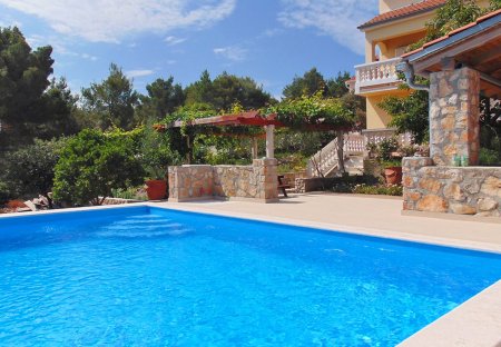 Villa in Mali Iž, Croatia