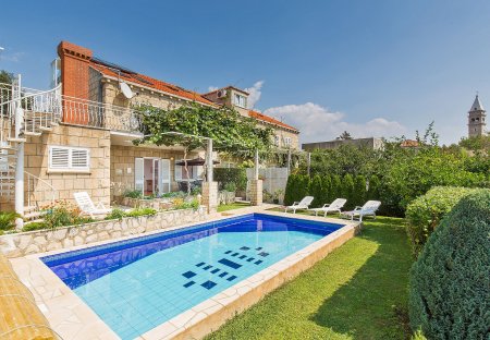 Villa in Čilipi, Croatia