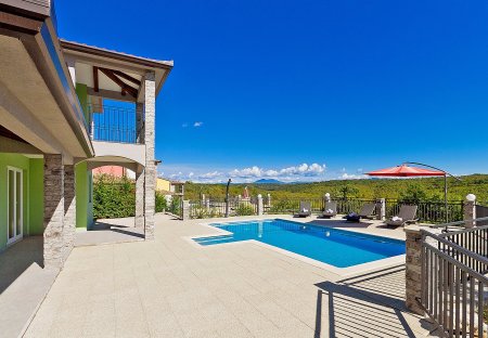 Villa in Kunj, Croatia
