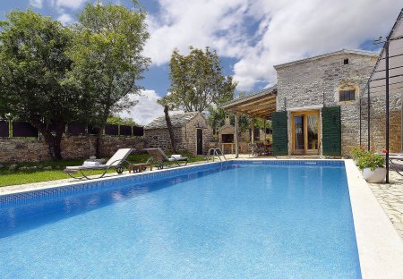 Villa in Bazgalji, Croatia