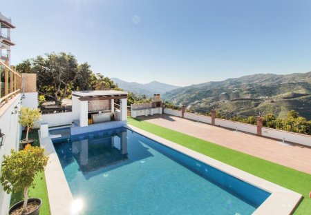 Villa in Canillas de Albaida, Spain