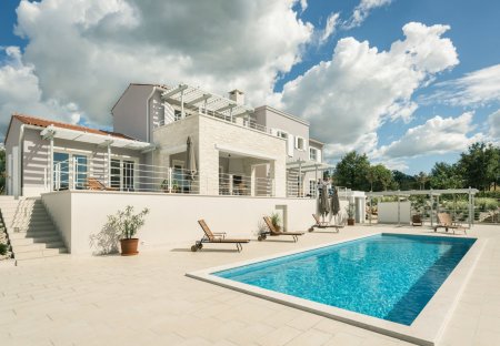 Villa in Režanci, Croatia