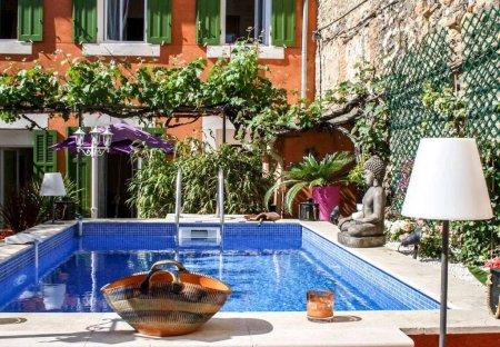 Apartment in Pautrier, the South of France