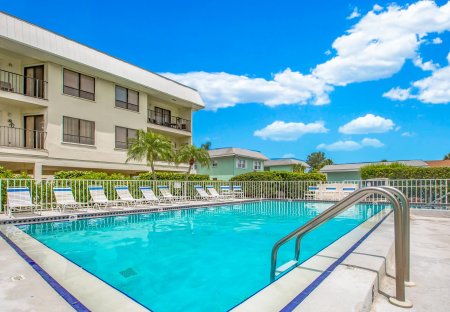 Apartment in Bradenton Beach, Florida
