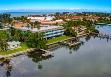 Apartment in Bradenton Beach, Florida