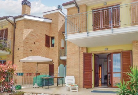 Apartment in Santa Croce Bassa, Italy