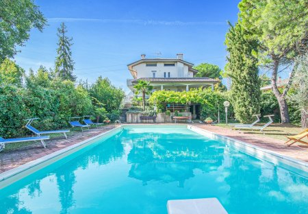 Apartment in San Costanzo, Italy